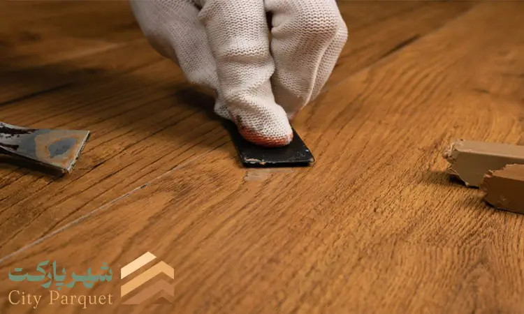 اشتباهات رایج در ترمیم لمینت آب خورده که عمر کفپوش را کاهش می-دهد